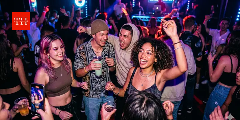 Gen Z का नया ट्रेंड! जॉब छोड़ने पर पार्टी क्यों? ‘Quit Party’ के पीछे चौंकाने वाली वजह